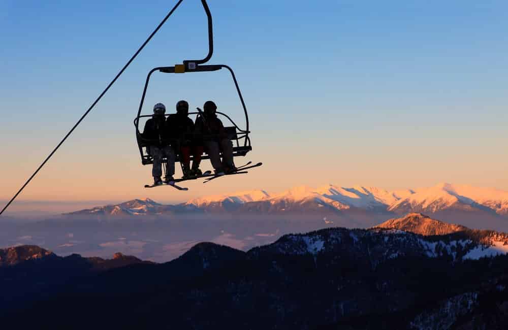 Koniec z wyjazdami na narty Jeśli nie spełnimy celów klimatycznych turystyka narciarska może zniknąć twierdzą naukowcy