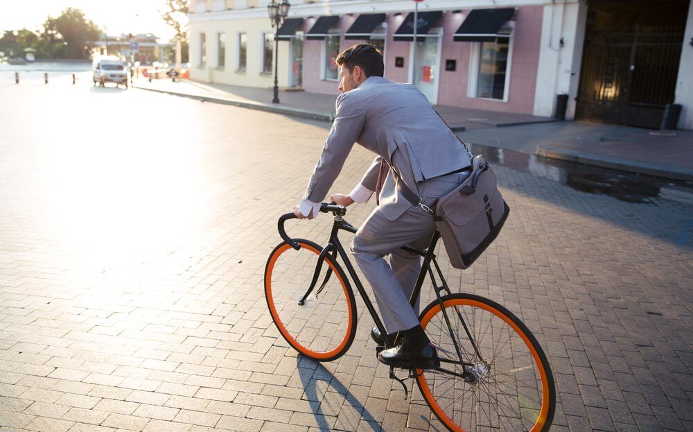 Miasta mogą zarobić na byciu przyjaznym dla rowerzystów i pieszych