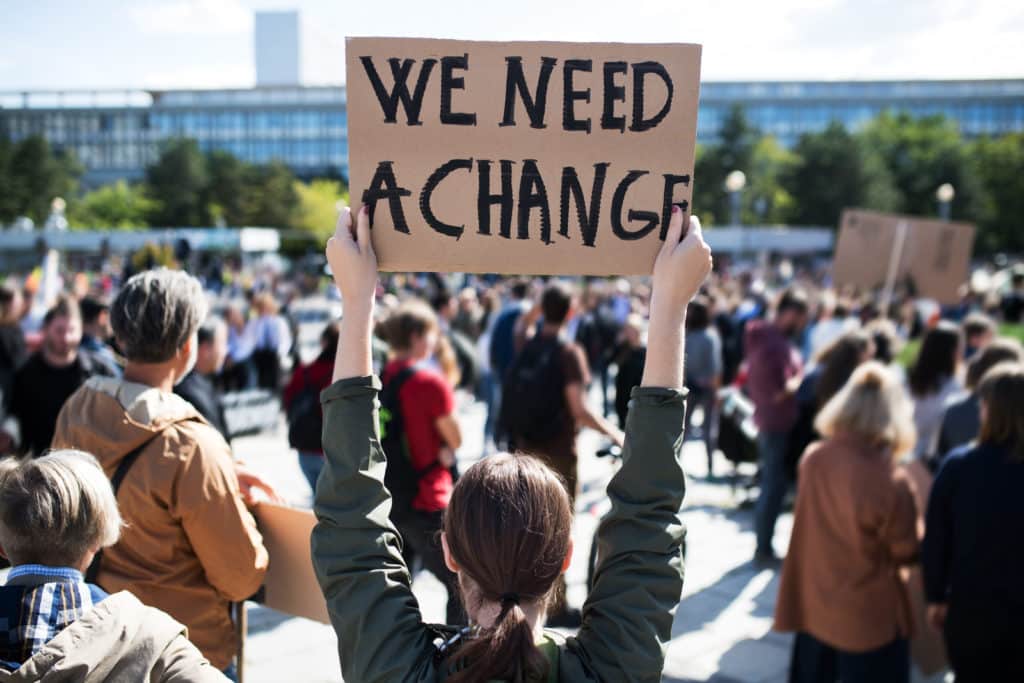 Młodzieżowy Strajk Klimatyczny. Młodzi na całym świecie domagają się zmiany! Fot. Shutterstock.