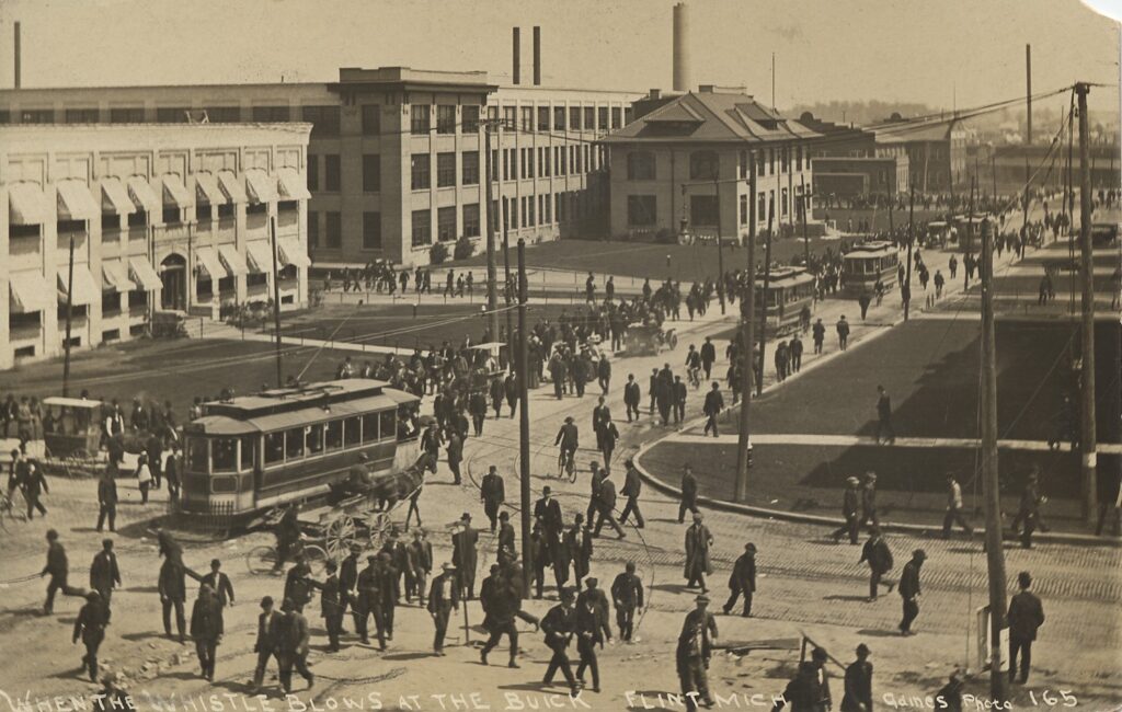 Fabryka Buicka w 1912 roku. Fot. Burton Historical Collection, Detroit Public Library, Wayne State University/Domena publiczna.