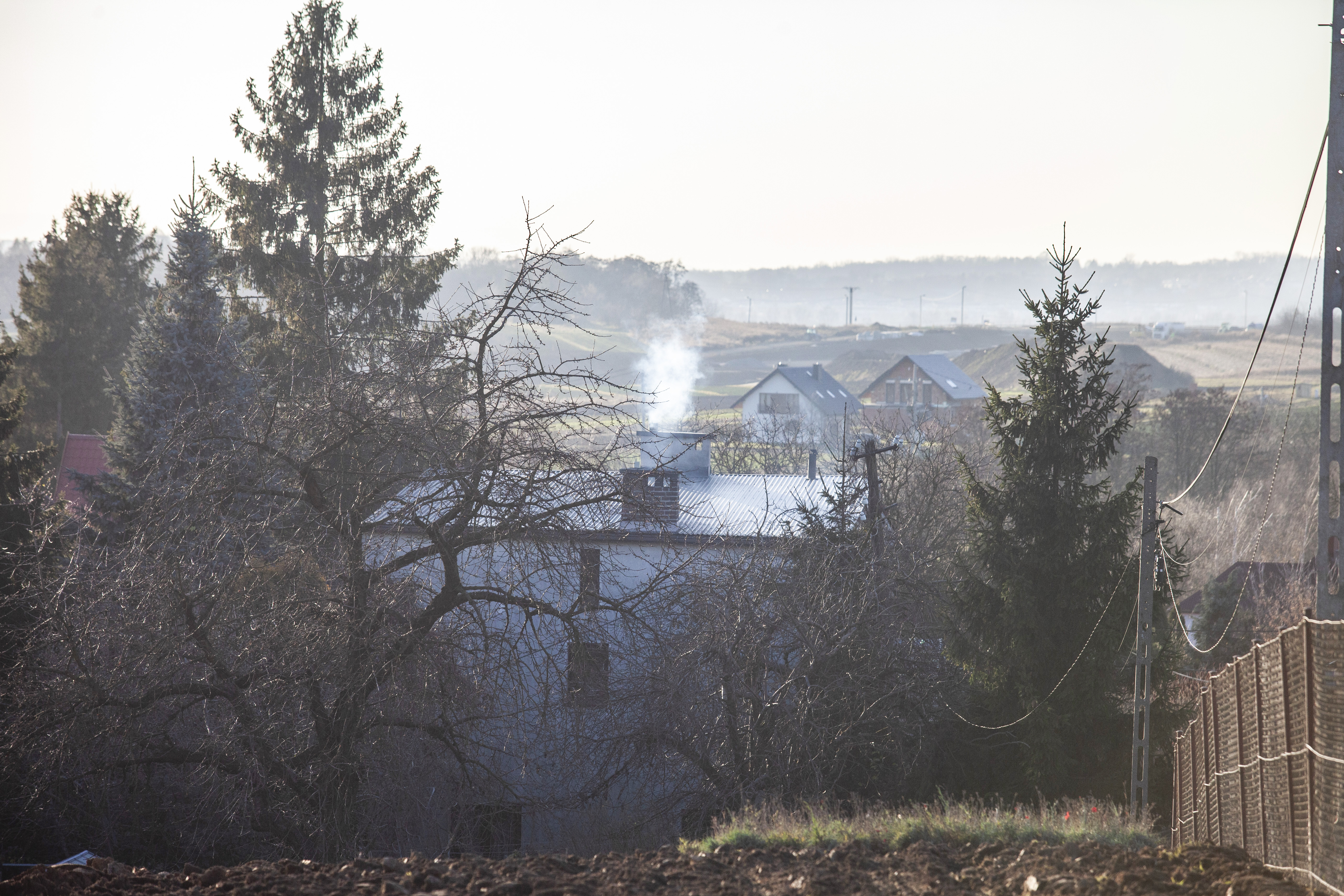 Kopciuchy znikną za 35 lat. Wątpliwe efekty reformy programu Czyste Powietrze