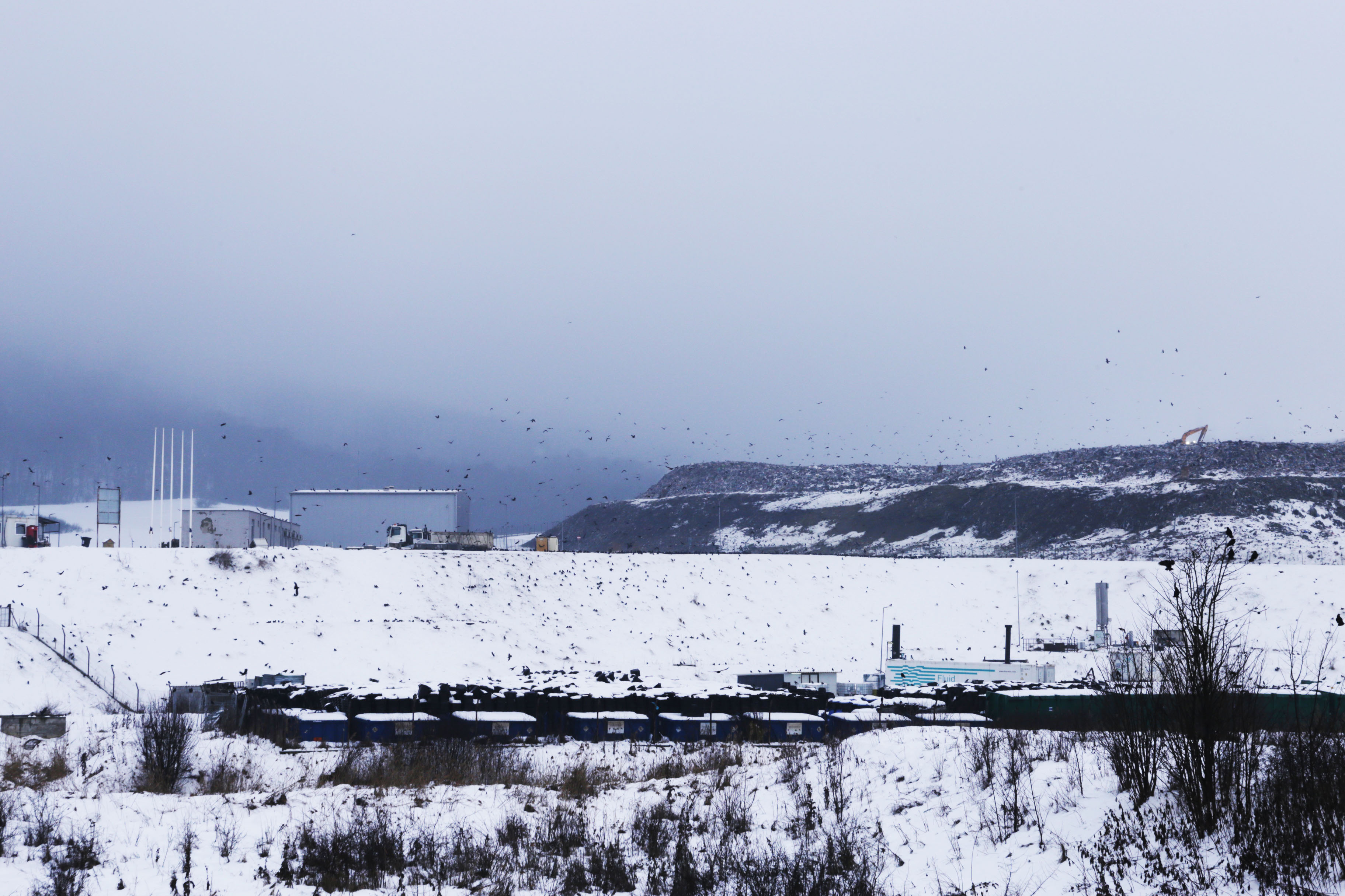 Zwożą tu śmieci z całej Europy. „Tekstylia, opony, auta i elektronika”