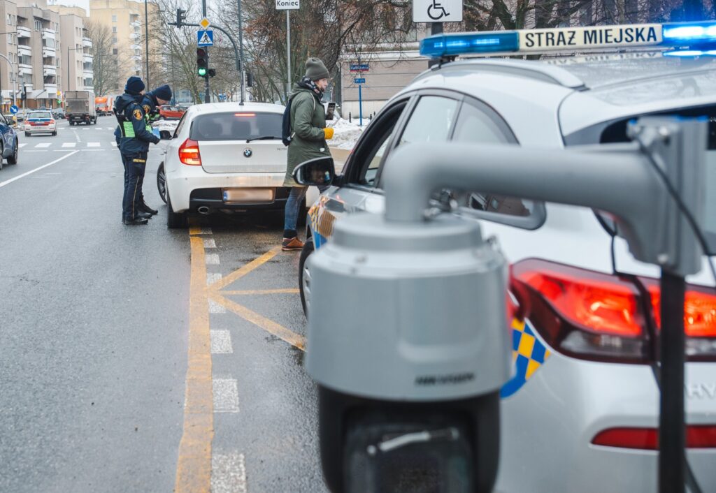 Nowy etap SCT w Warszawie. Straż informuje, ale są też pierwsze mandaty