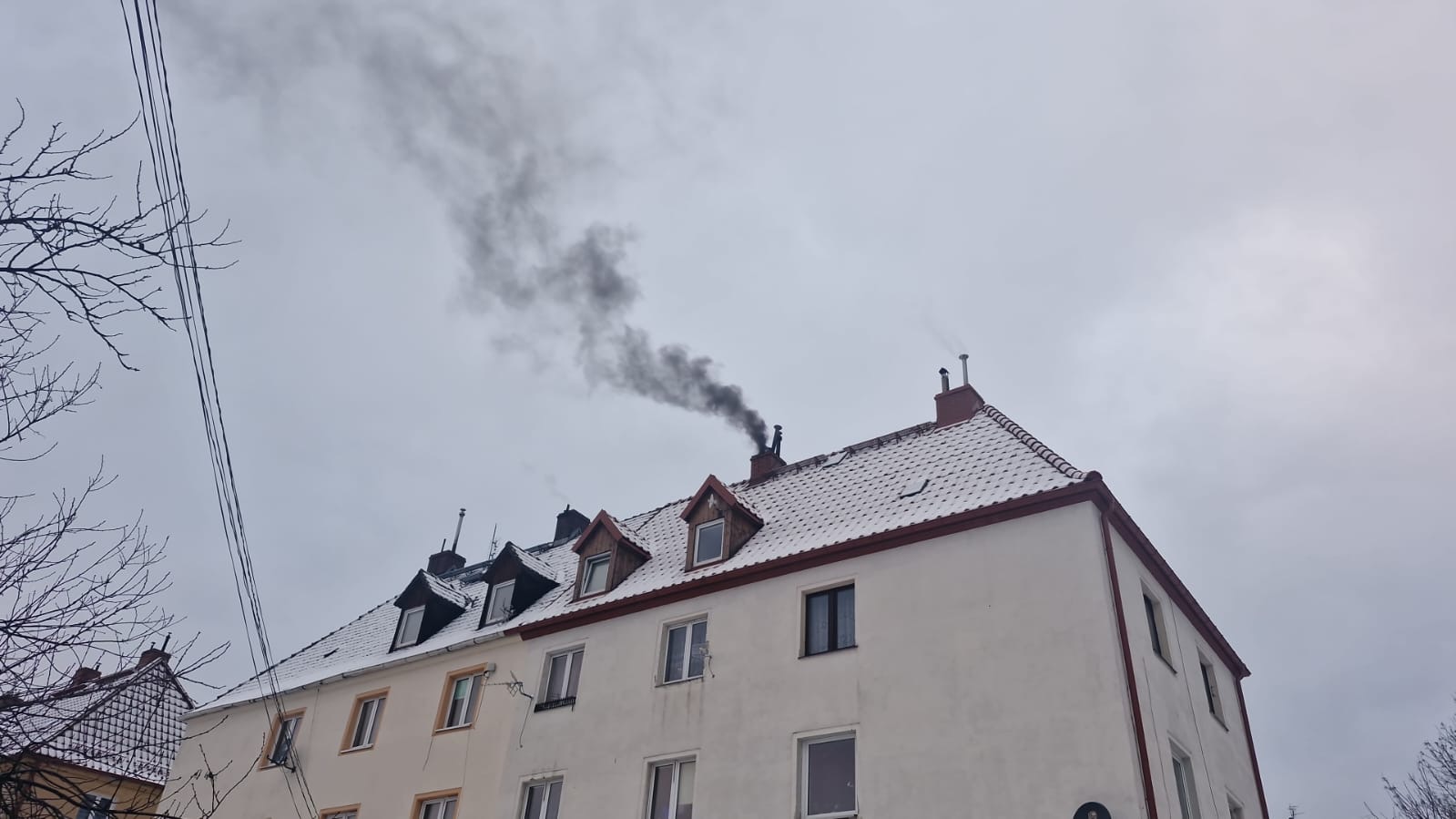 Alarmujące dane GIOŚ za 2025 rok. Powietrze w Polsce coraz gorsze
