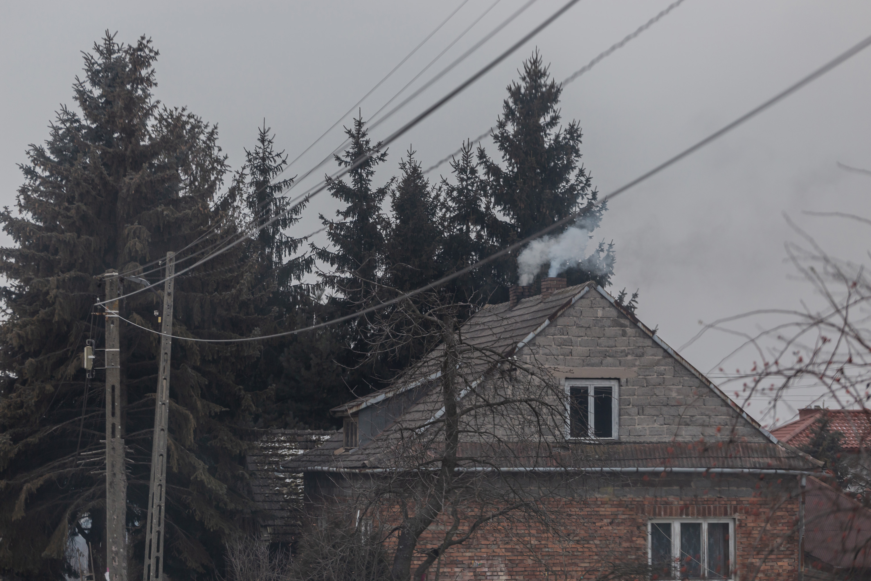 Czyste Powietrze pod lupą prokuratury. Dochodzenie dotyczy rządów PiS i KO