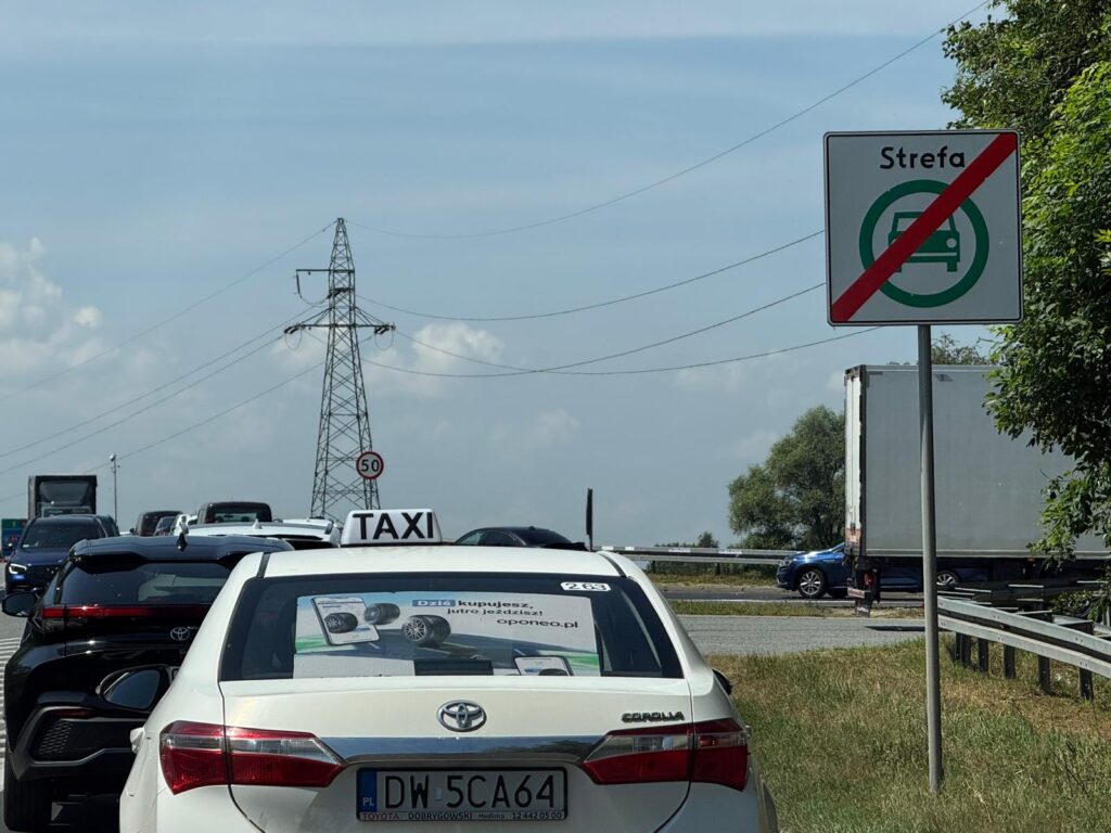 SCT w Krakowie działa. Ponad 2 tys. kontroli, kamery już działają