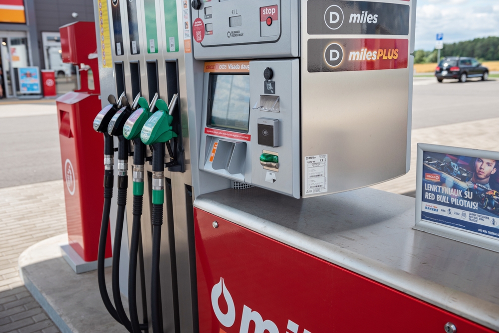 Europa płaci za drogą ropę. Jest sposób na mniejsze ryzyko